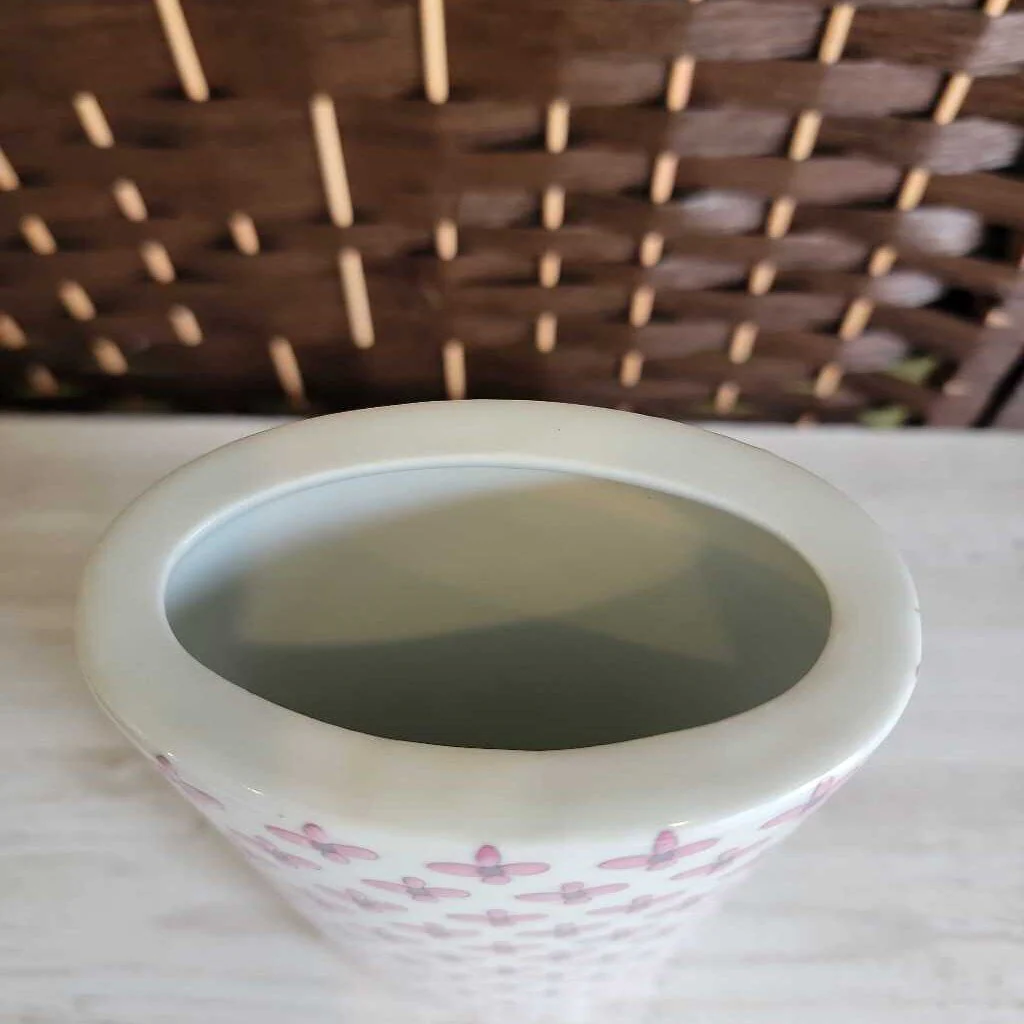 ML CHIRATORN,CREAM+, FLORAL GIRL VASE - Image 3